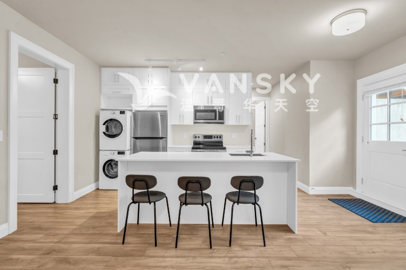 250406191156_2473 W 16th 2.jpg